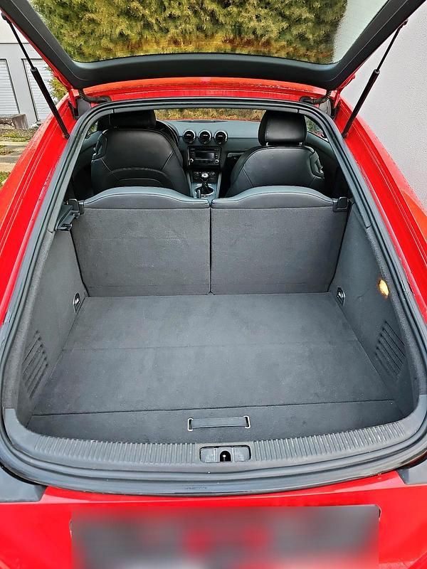 Gebraucht Audi TT 160 PS (117 kW) 2010 Rot Coupé