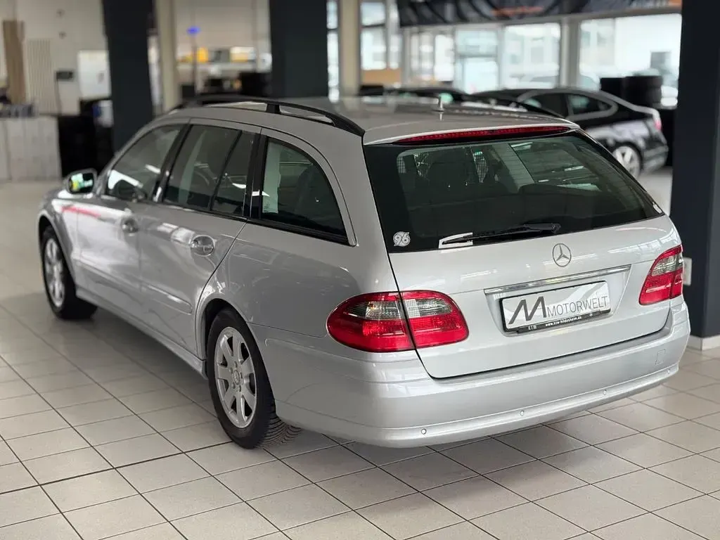 Gebraucht Mercedes E200 184 PS (135 kW) 2008 Silber Limousine