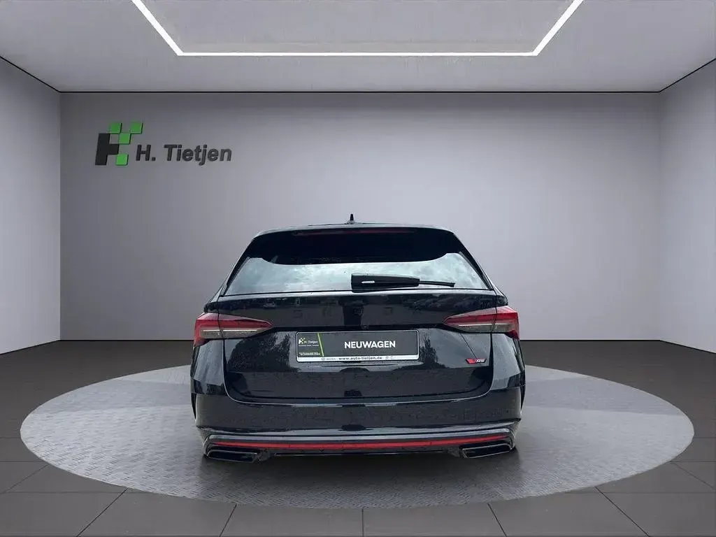 Neu Skoda Octavia RS 265 PS (194 kW) 2026 Schwarz Kombi