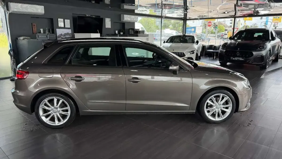 Gebraucht Audi A3 Ambition 150 PS (110 kW) 2015 Grau Limousine