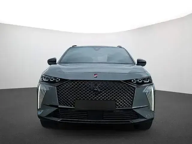 Gebraucht DS Automobiles DS7 Crossback Performance Line Plus 131 PS (96 kW) 2023 Lackierung lacquered grey/metallic klarlack SUV