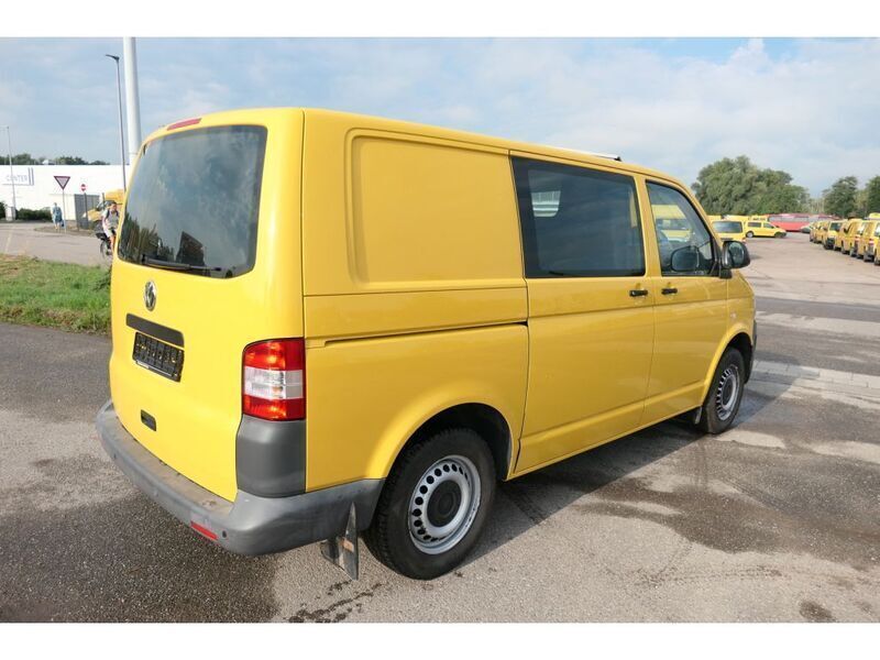 Gebraucht VW T5 84 PS (61 kW) 2011 Ginstergelb r1032 Van