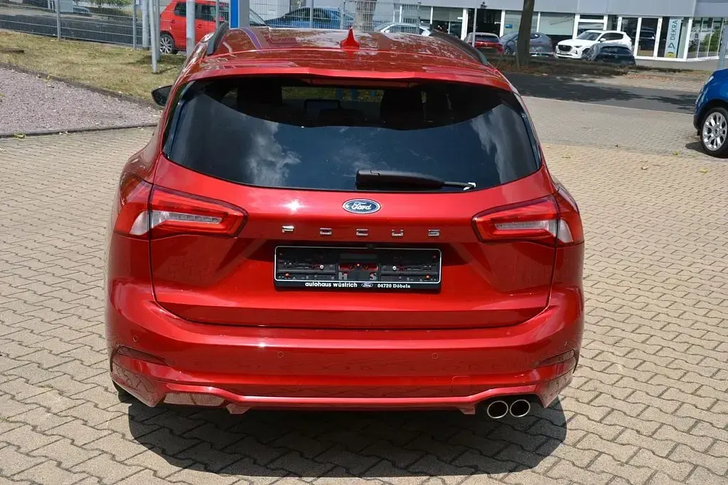 Gebraucht Ford Focus ST-Line X 150 PS (110 kW) 2021 Rot Limousine