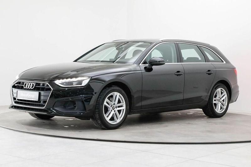 Gebraucht Audi A4 164 PS (120 kW) 2022 Brillantschwarz Kombi