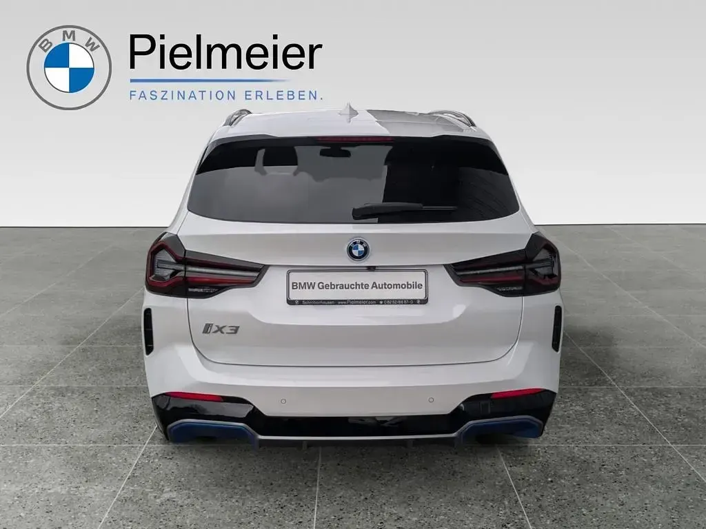 Gebraucht BMW iX3 Impressive 210 kW (286 PS) 2023 Weiß SUV