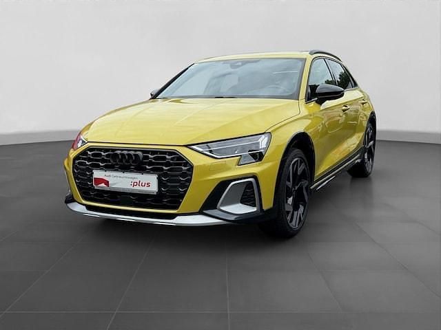 Pythongelb metallic Gebraucht 2025 Audi A3 Ambiente | 39.630 € (Teuer) - Bild 1/4