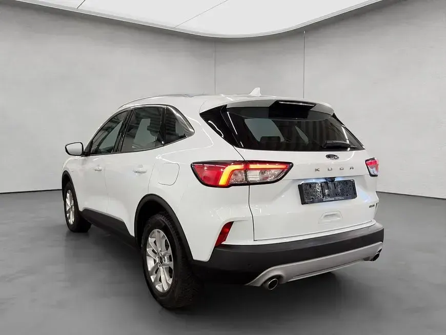 Gebraucht Ford Kuga Titanium 224 PS (164 kW) 2022 Frozen white SUV