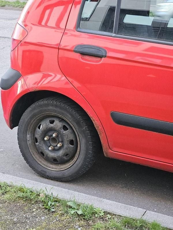 Gebraucht Hyundai Getz 67 PS (49 kW) 2010 Rot Kleinwagen