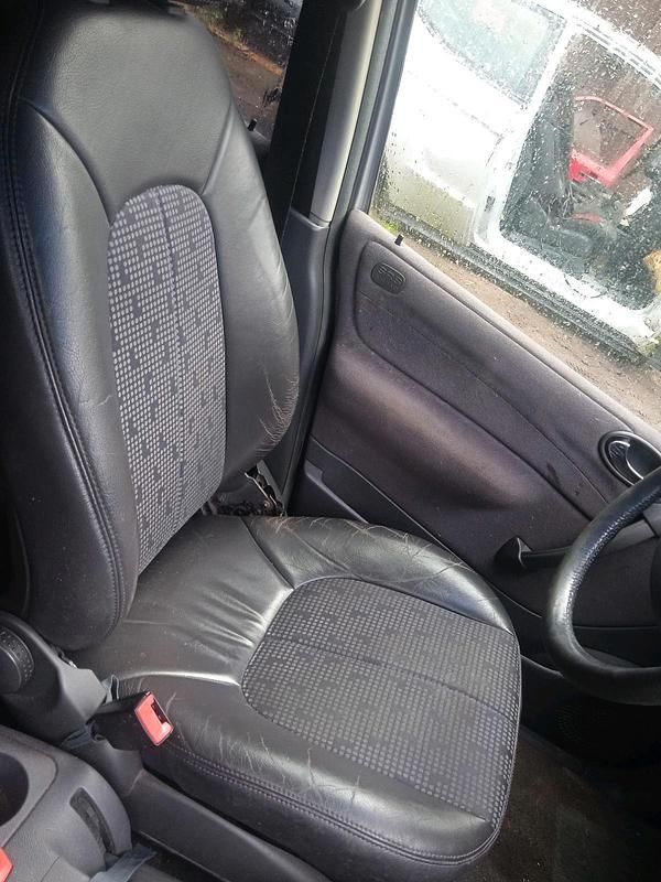 Grau Gebraucht 1999 Mercedes A160 Limousine | 990 € (Fairer Preis) - Bild 1/4