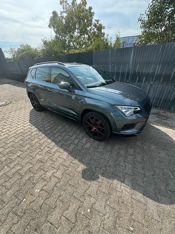 Gebraucht Cupra Leon 300 PS (220 kW) 2017 Grün Van / Kleinbus