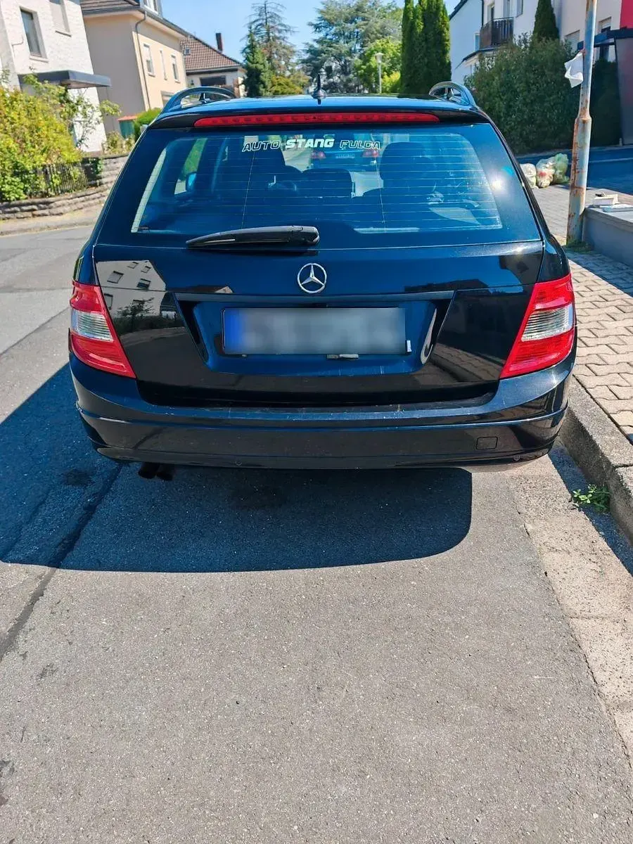 Gebraucht Mercedes C180 Elegance 156 PS (114 kW) 2010 Schwarz Kombi