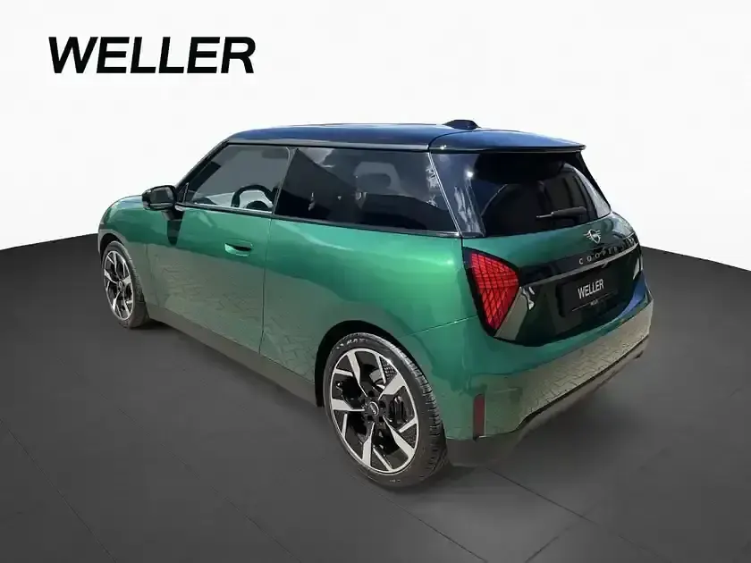 Gebraucht Mini Cooper SE Favoured 160 kW (218 PS) 2024 British racing green (dunkelgrün) Kleinwagen