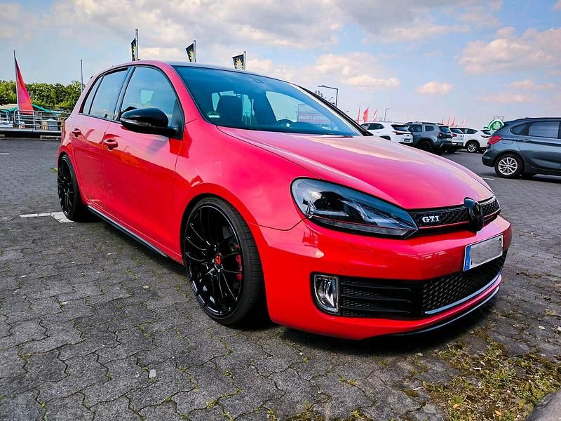 Rot Gebraucht 2012 VW Golf VI GTI Limousine | 13.300 € (Teuer) - Bild 1/4