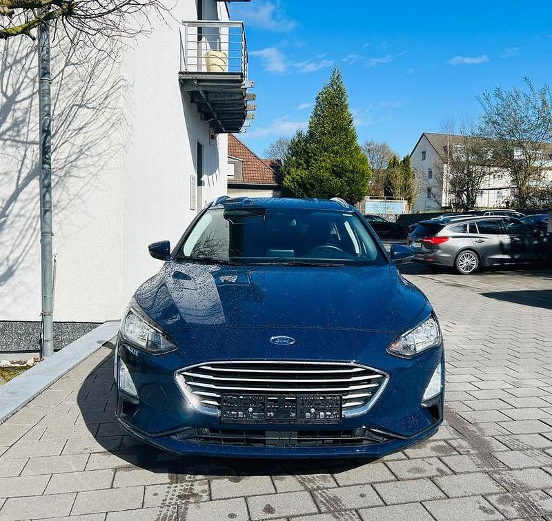 Gebraucht Ford Focus Cool & Connect 150 PS (110 kW) 2020 Blau Limousine