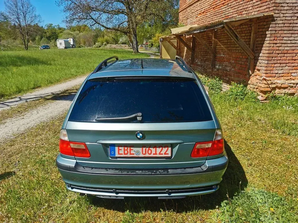 Gebraucht BMW 330 204 PS (150 kW) 2002 Grün Kombi