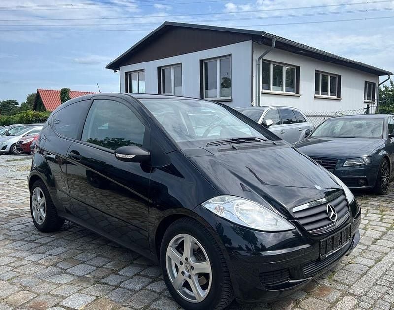 Schwarz Gebraucht 2006 Mercedes A160 Kleinwagen | 2.950 € (Fairer Preis) - Bild 1/4