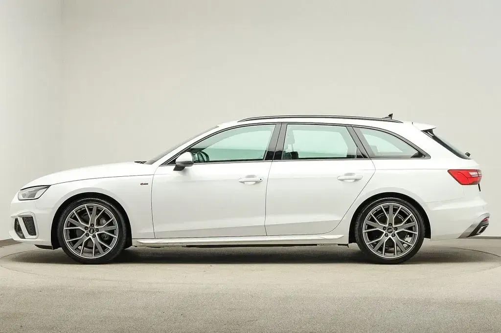 Gebraucht Audi A4 S-Line 204 PS (150 kW) 2023 Ibisweiß Kombi