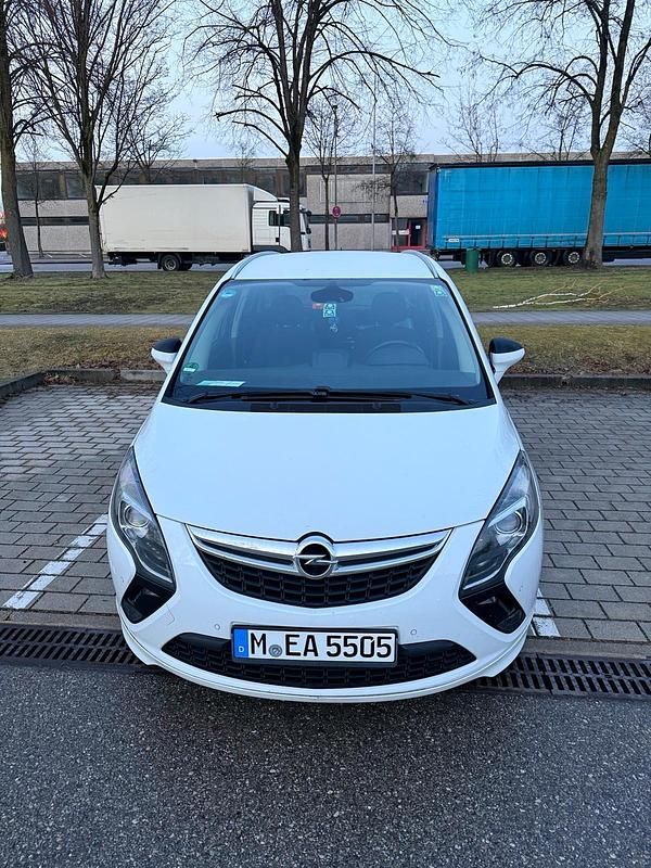 Gebraucht Opel Zafira 150 PS (110 kW) 2012 Weiß Van / Kleinbus