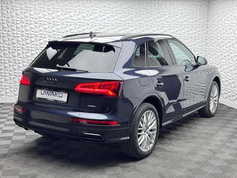 Gebraucht Audi Q5 S-Line 190 PS (139 kW) 2019 Mondscheinblau metallic SUV