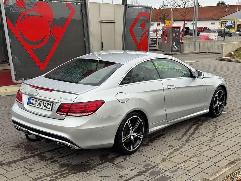 Gebraucht Mercedes E350 AMG line 252 PS (185 kW) 2014 Silber Coupé