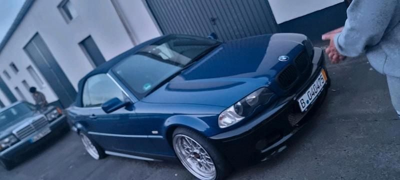 Blau Gebraucht 2002 BMW 320 Cabriolet M Sport Cabrio | 6.500 € (Guter Preis) - Bild 1/1