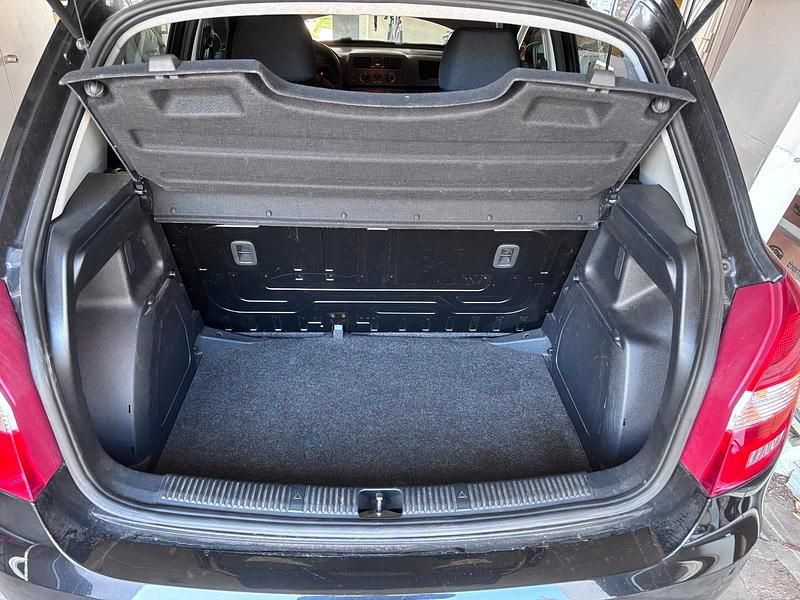 Gebraucht Skoda Fabia 70 PS (51 kW) 2011 Blau Kleinwagen