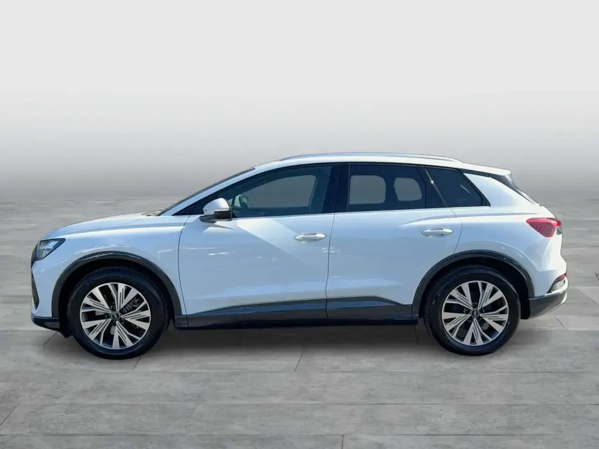 Gebraucht Audi Q4 e-tron Advanced 150 kW (204 PS) 2023 Weiß SUV
