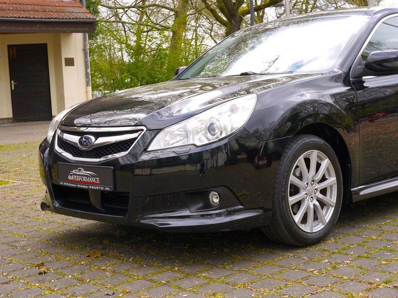 Gebraucht Subaru Outback GT 167 PS (122 kW) 2011 Schwarz Kombi