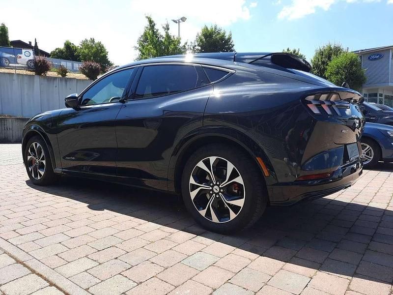 Gebraucht Ford Mustang Mach-E Extended Range 258 kW (351 PS) 2022 Dark matter/starlight gray SUV