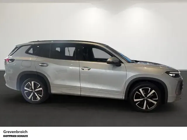 Neu VW Tayron Pro 150 PS (110 kW) 2026 Silber SUV