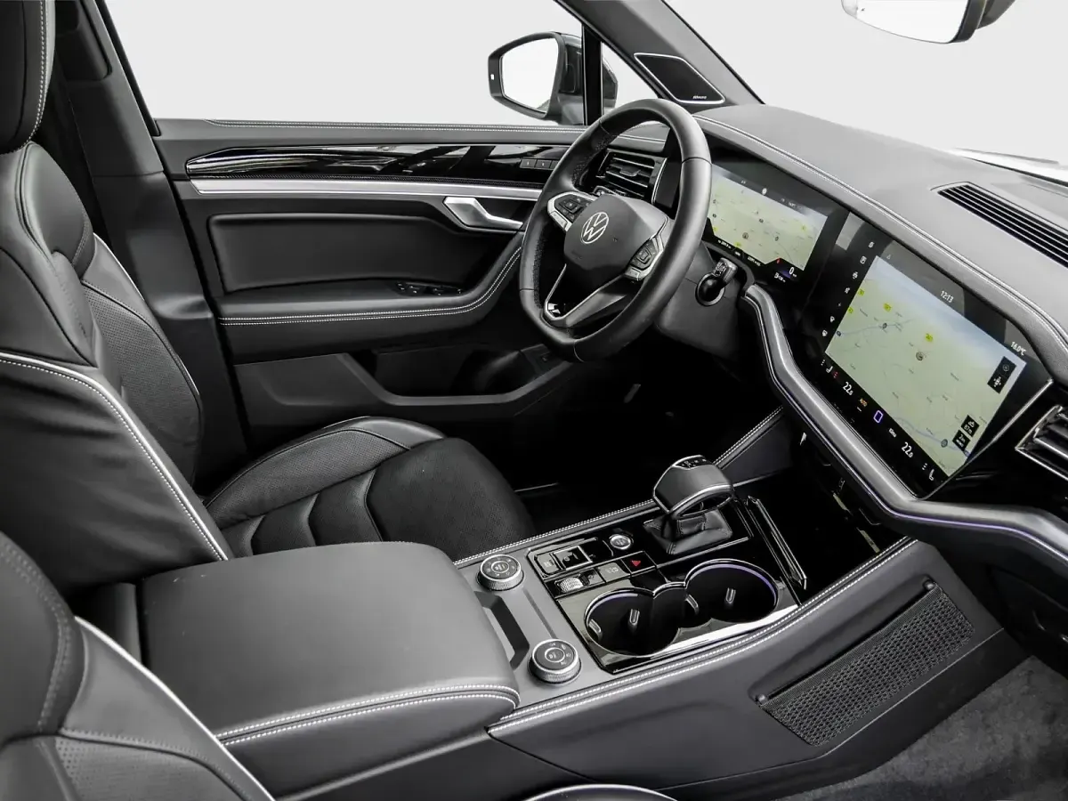Gebraucht VW Touareg Elegance 286 PS (210 kW) 2025 Schwarz SUV