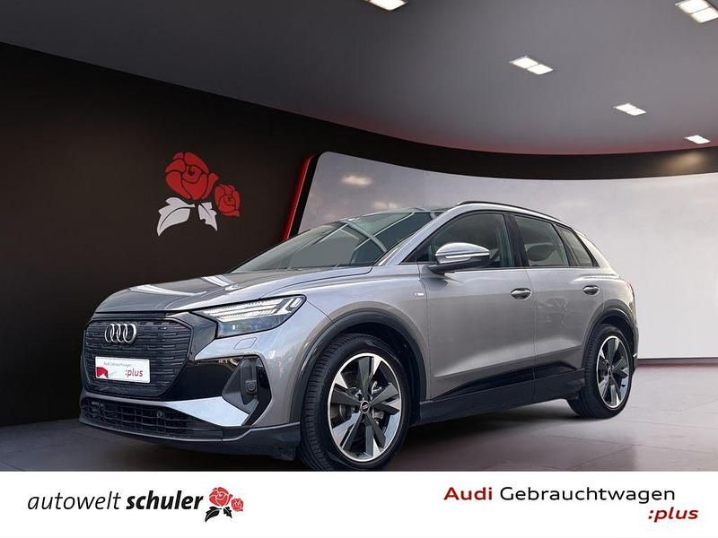 Taifungrau metallic Gebraucht 2022 Audi Q4 e-tron Ambiente SUV | 34.470 € (Fairer Preis) - Bild 1/4