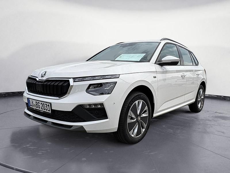 Weiß Neu 2025 Skoda Kamiq Drive SUV | 35.990 € - Bild 1/4