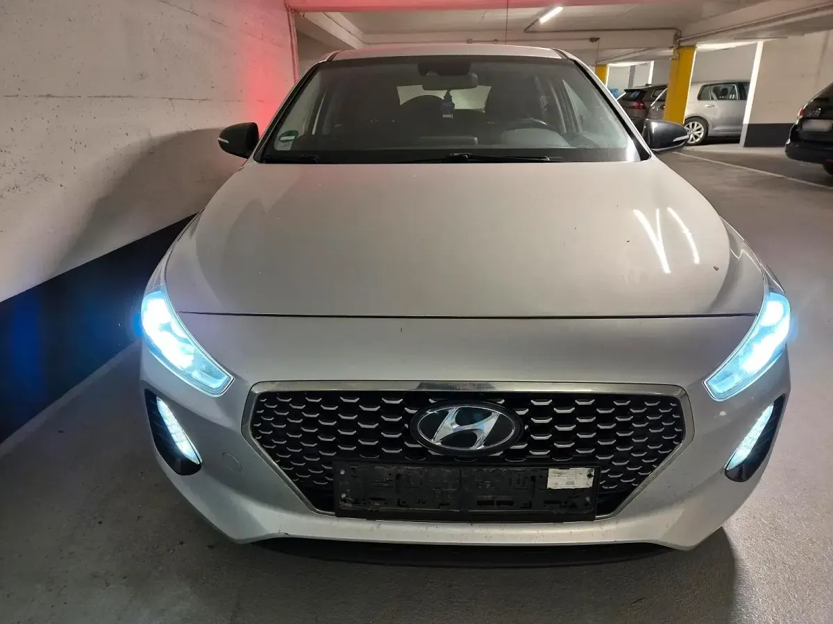Używany Hyundai i30 140 KM (102 kW) 2017 Srebrny Sedan/Limuzyna
