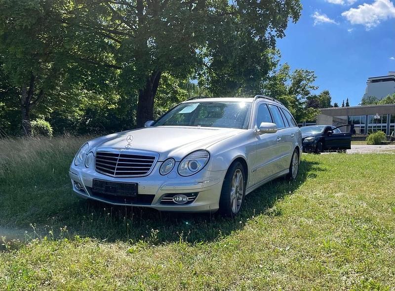 Silber Gebraucht 2008 Mercedes E280 Avantgarde Kombi | 3.300 € (Superpreis) - Bild 1/4