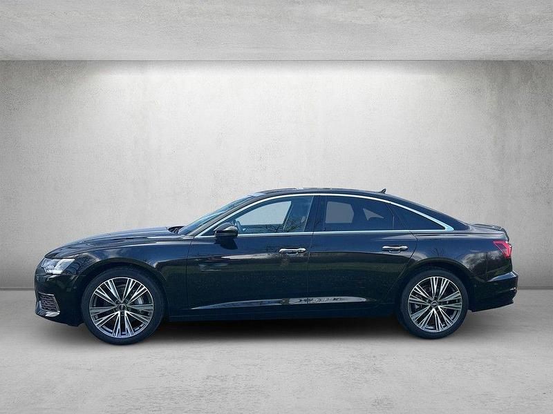 Gebraucht Audi A6 Design 265 PS (194 kW) 2023 Mythosschwarz metallic Limousine