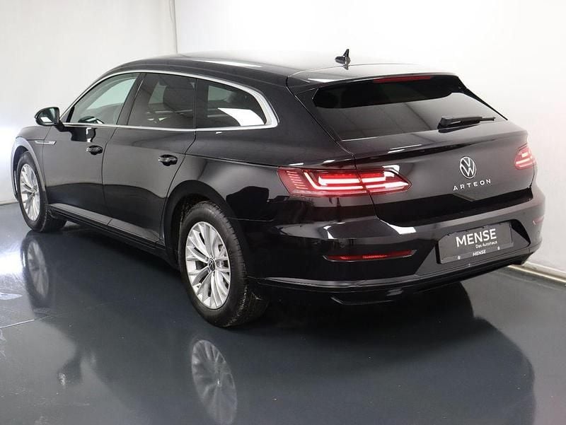 Gebraucht VW Arteon 150 PS (110 kW) 2023 Deep black perleffekt Kombi