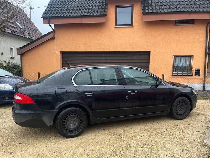 Gebraucht Skoda Superb Ambition 160 PS (117 kW) 2009 Schwarz Limousine