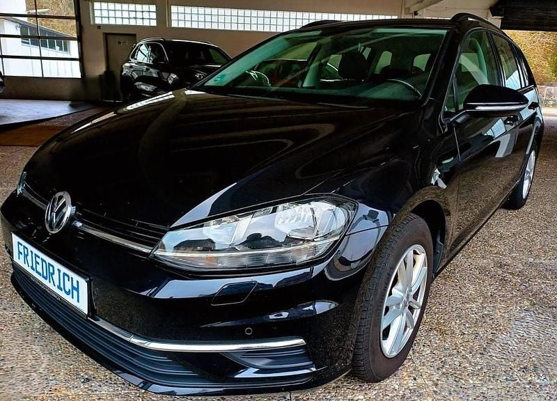Schwarz Gebraucht 2018 VW Golf VII Comfortline Kombi | 9.200 € (Fairer Preis) - Bild 1/4