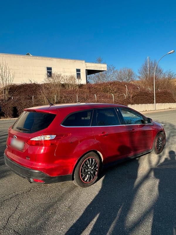 Gebraucht Ford Focus 150 PS (110 kW) 2012 Rot Limousine