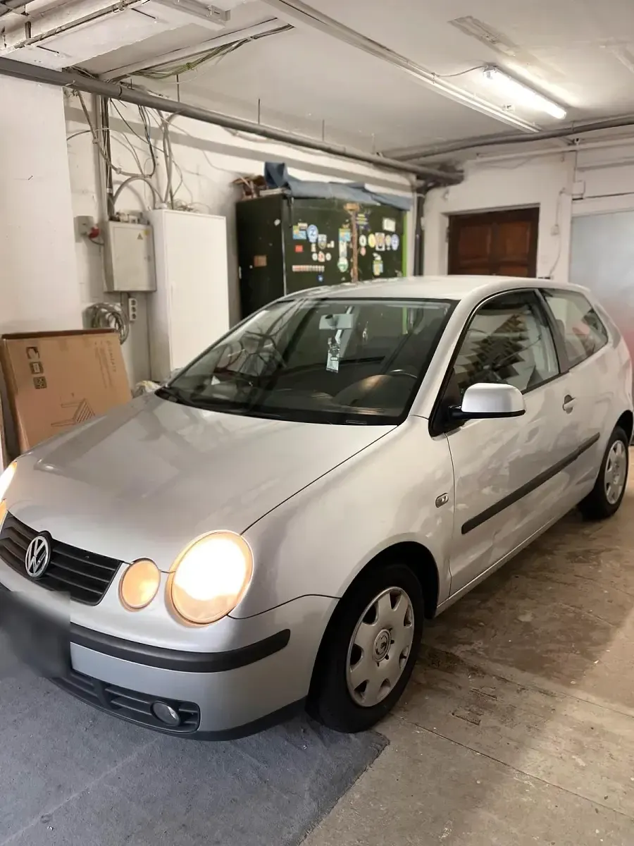 Gebraucht VW Polo 64 PS (47 kW) 2002 Grau Kleinwagen