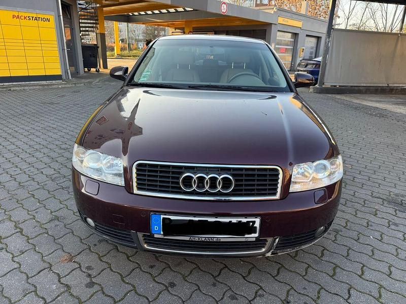 Gebraucht Audi A4 220 PS (161 kW) 2002 Rot Limousine