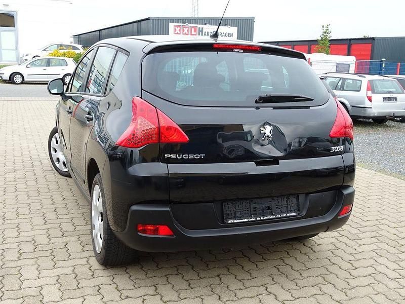 Gebraucht Peugeot 3008 Tendance 120 PS (88 kW) 2009 Schwarz Van / Kleinbus