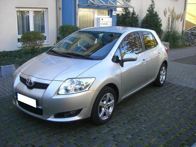 Gebraucht Toyota Auris Sol 171 PS (125 kW) 2007 Silber metallic Limousine