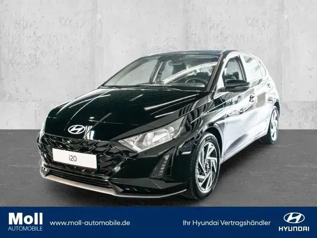 Schwarz Neu 2024 Hyundai i20 Trend Limousine | 21.350 € (Superpreis) - Bild 1/4