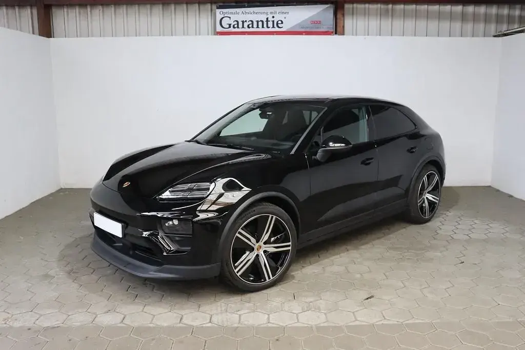 Gebraucht Porsche Macan 4 Electric Chrono 300 kW (408 PS) 2026 Schwarz SUV