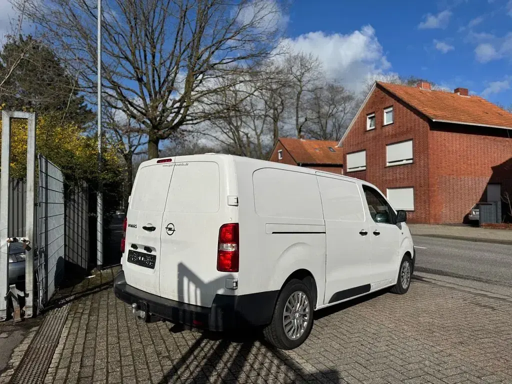Gebraucht Opel Vivaro-e Combi Edition 150 PS (110 kW) 2021 Weiß Van / Kleinbus