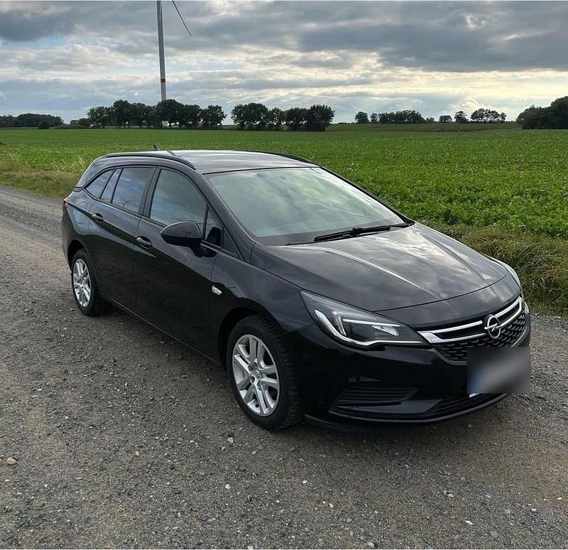 Schwarz Gebraucht 2018 Opel Astra Kombi | 6.150 € (Superpreis) - Bild 1/4