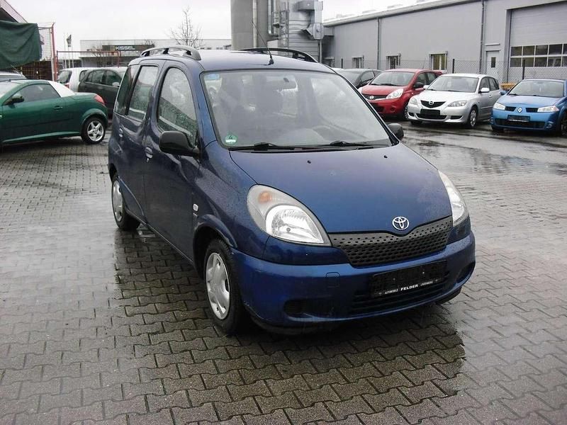 Blau Gebraucht 2000 Toyota Yaris Sol Kombi | 3.999 € (Fairer Preis) - Bild 1/4