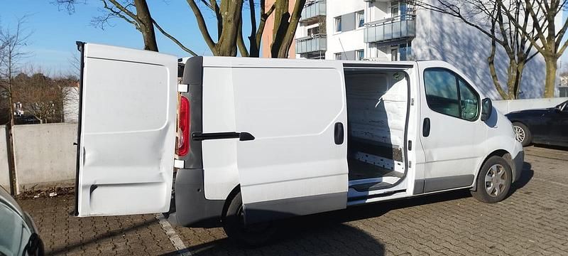 Gebraucht Renault Trafic 90 PS (66 kW) 2012 Weiß Van / Kleinbus